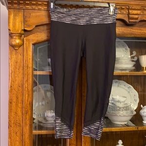 Black Cropped Leggings